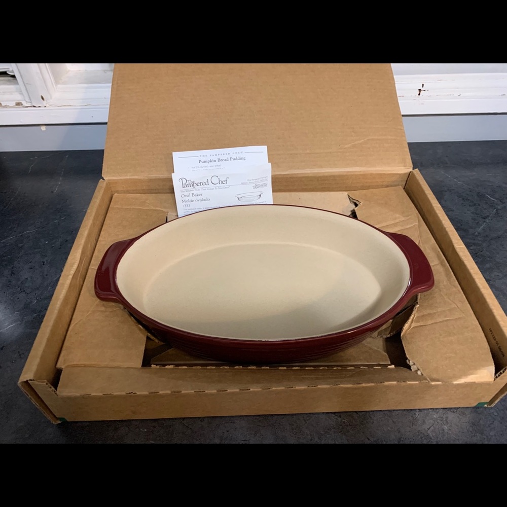 Pampered Chef Oval Baker Cranberry